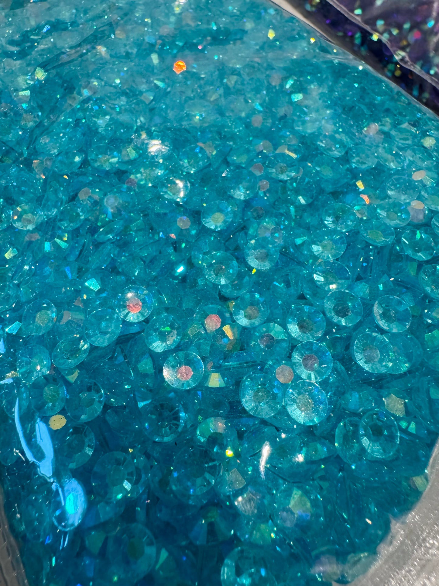 50g Gorgeous teal holographic beads acrylic