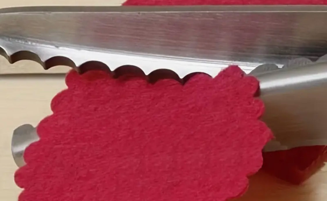 Large Wave Finish Scissors for Treat Bags