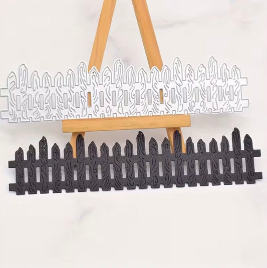 Metallic cutting die fence