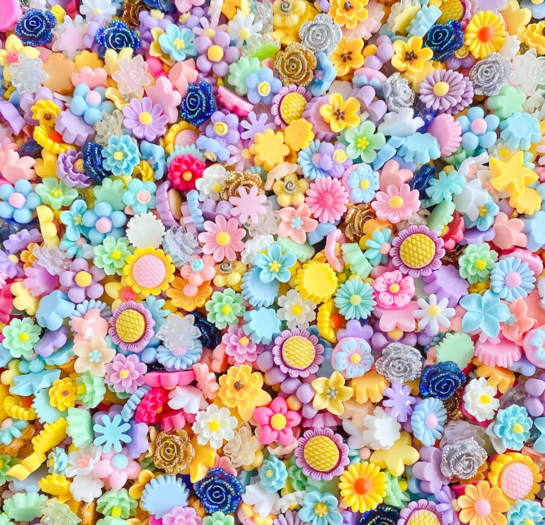 Beads 20 pieces flower resin charm